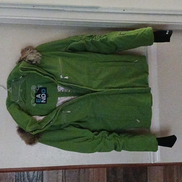 E and O Luxury Green Winter Ski/Snowboard Jacket - Picture 1 of 16
